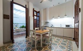 Florit Flats - Traditional House In El Cabanyal